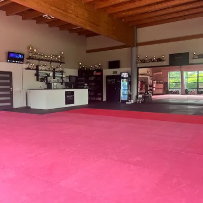 HALNY GYM - Premium klub sportów walki